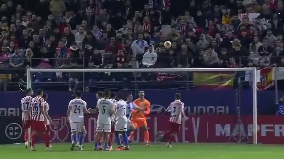 佩蒂特：巴黎球员太个人主义，和上赛季欧冠决赛判若两队