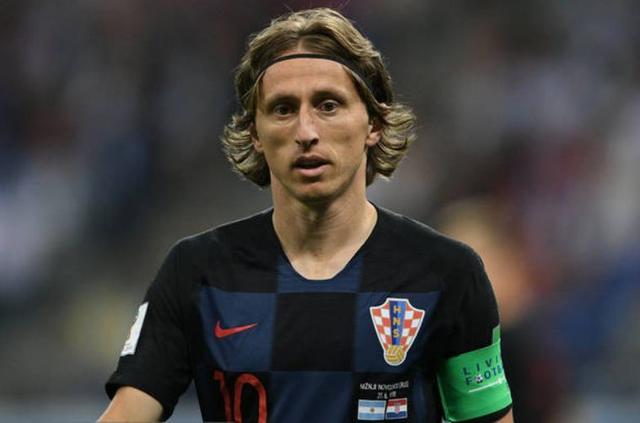 足球报：邵佳一确认当选中国国家队新任主帅！