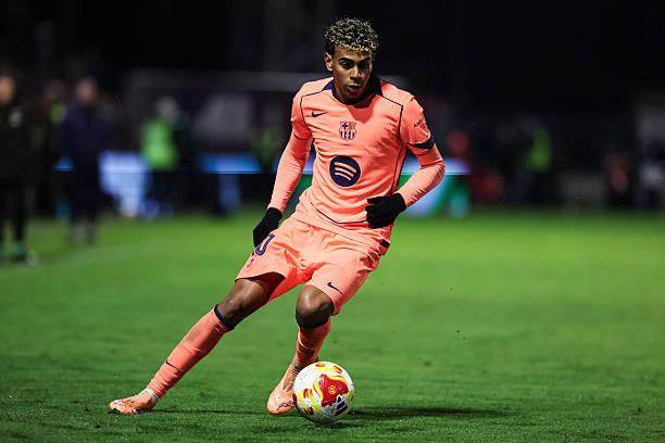 官方：沙特裁判组执法成都客战神户胜利船，胡维什担任主裁判